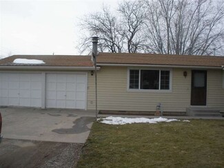590 N Shoshone St, Wendell, ID 83355