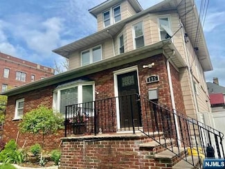 131 Bergen Ave Unit 2nd Floor, Ridgefield Park, NJ 07660