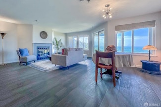 208 Palmetto Ave, Pacifica, CA 94044