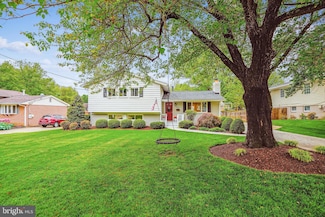 3511 Brookwood Dr, Fairfax, VA 22030