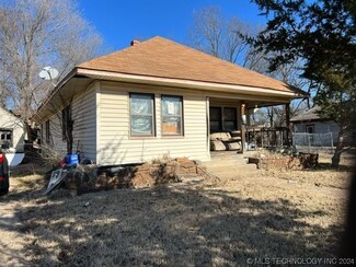 409 E 10th St, Pawhuska, OK 74056