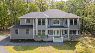 130 Sugar Hill Rd, Saylorsburg, PA 18353