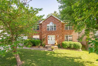 3652 E Kirkwood St, Springfield, MO 65809