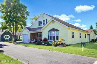 26 Jaffreyton Close Unit 1000, Freehold, NJ 07728