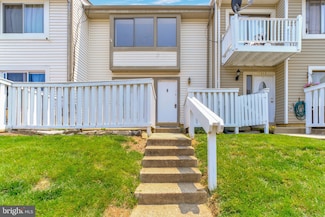12843 Cara Dr, Woodbridge, VA 22192