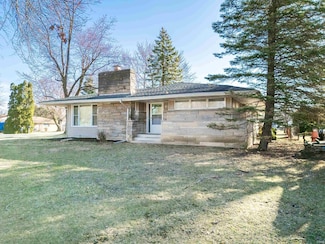4978 Woodway Dr, Fort Wayne, IN 46835