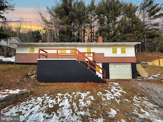 7009 Chambersburg Rd, Fayetteville, PA 17222