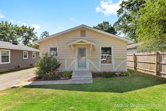 1741 Ira Ave NW, Grand Rapids, MI 49504
