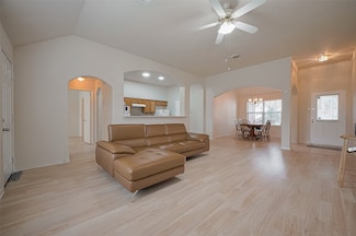 4811 Tracemeadow Dr, Houston, TX 77066