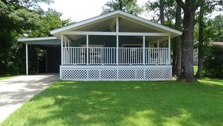757 Point Cloxson Cir, Jacksons Gap, AL 36861
