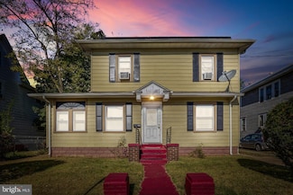 25 E Adams St, Paulsboro, NJ 08066