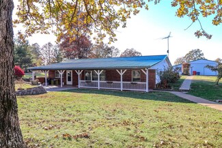 10443 Airport Rd, Mineral Point, MO 63660