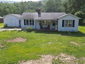 86 South St, Williamsburg, MA 01096