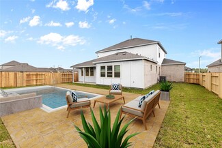 454 Lake Line Dr, Alvin, TX 77511