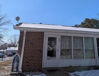 885A Inverness Ct, Lakewood, NJ 08701