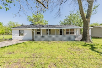 104 Bowers St, Seagoville, TX 75159