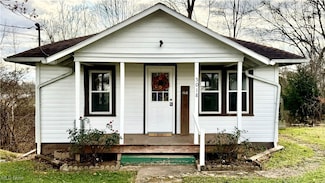 5018 Elmwood Ave, Parkersburg, WV 26101