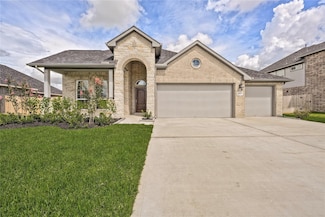 11927 Champions Forest Dr, Mont Belvieu, TX 77535