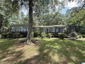 706 Berkley Dr, Pell City, AL 35128