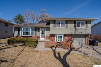 9342 Corby St, Omaha, NE 68134