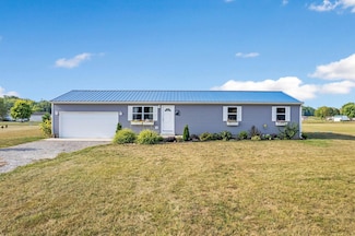 2613 Little Creek Rd, Frankfort, OH 45628