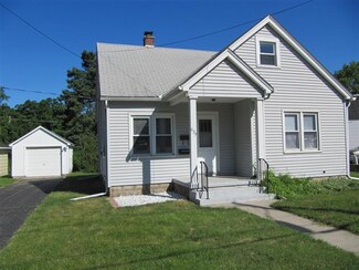 633 N Riverview Dr, Kalamazoo, MI 49004