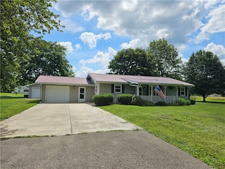 308 S Missouri St, Toledo, IL 62468