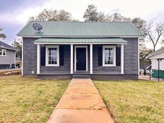 25 S Greenwood Ave, Ware Shoals, SC 29692