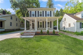 190 Columbus St, Chagrin Falls, OH 44022