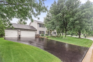 1415 Kingswood Ponds Rd, Saint Paul, MN 55122