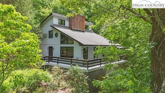 302 Walter Godbey Rd, West Jefferson, NC 28694