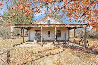 7800 Saint George Rd, Hartville, MO 65667