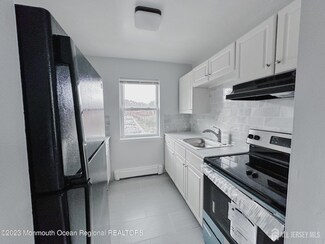 289 Main St Unit 6k, Spotswood, NJ 08884