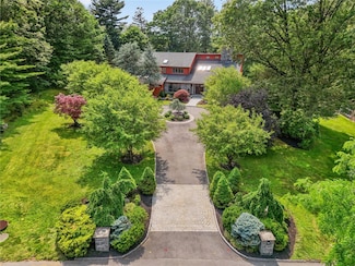 94 Hirst Rd, Briarcliff Manor, NY 10510