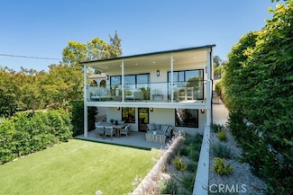 13817 Valley Vista Blvd, Sherman Oaks, CA 91423