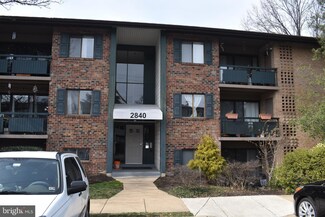 2840 Dover Ln Unit 102, Falls Church, VA 22042