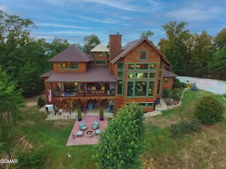 1642 Little Cove Rd, Sevierville, TN 37862