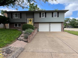301 E Parkway Ave, Salina, KS 67401
