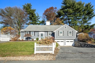 3 Suntaug St, Lynnfield, MA 01940