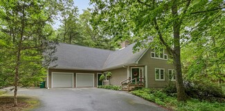 213 N Worcester St, Norton, MA 02766