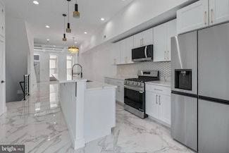 1818 Mcculloh St, Baltimore, MD 21217