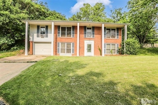 3200 Crosswinds Ct, High Ridge, MO 63049