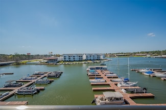 199 Waterpoint Ct Unit 302, Montgomery, TX 77356