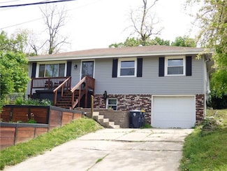 2933 NE 39th St, Kansas City, MO 64117