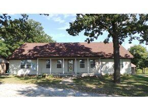 743 W 60th St, Carthage, MO 64836