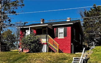 70 Mancha St, Eighty Four, PA 15330