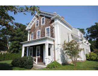 10 Franklin St, South Dartmouth, MA 02748