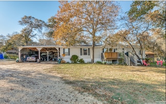 4303 Water Oak Dr, Elmendorf, TX 78112