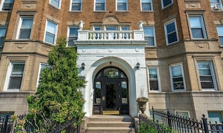 117 Park Dr Unit 3, Boston, MA 02215