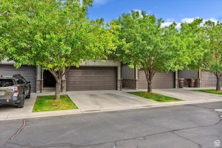 3329 Kenna Ln Unit 5, West Haven, UT 84401